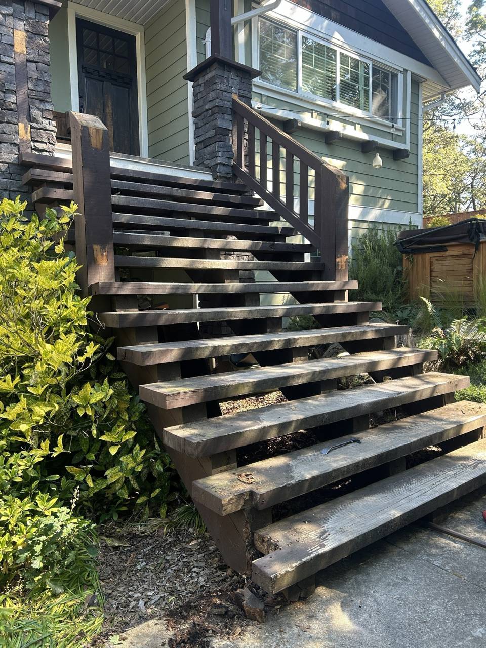 Front staircase - before